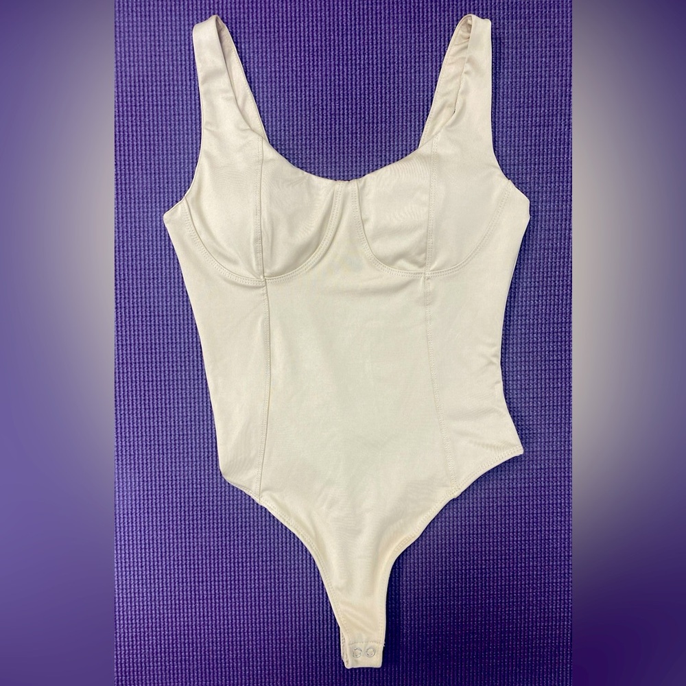 Cream Bodysuit XS